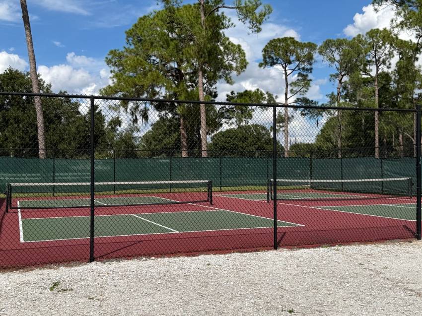 253 Dixie Circle a Haines City, FL Mobile or Manufactured Home for Sale